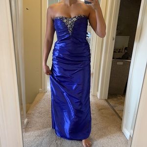 Formal strapless gown.  NEW.